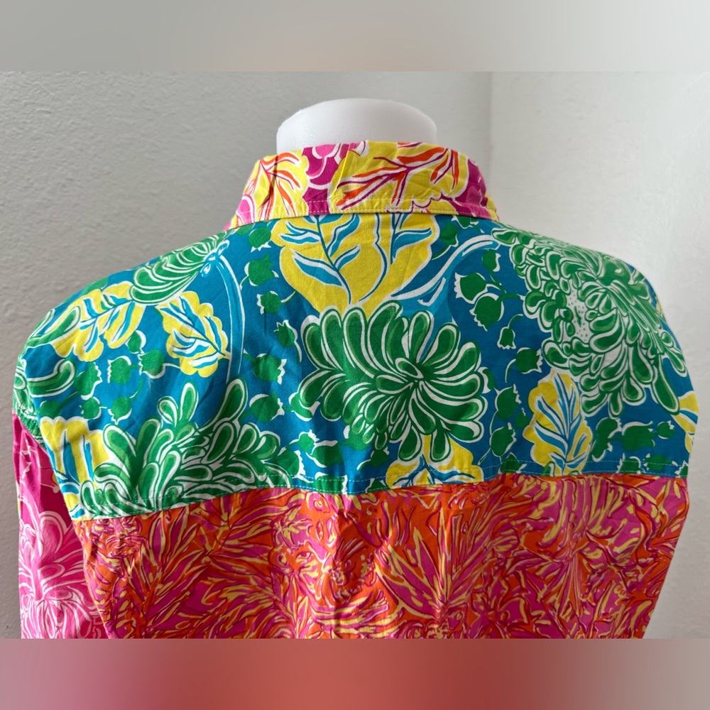 Lilly Pulitzer Button Up Top - Picture 7 of 9